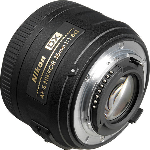 Nikon DX Speedlight Portrait Pack with 35mm f1.8G Lens+ SB700 Flash in UK